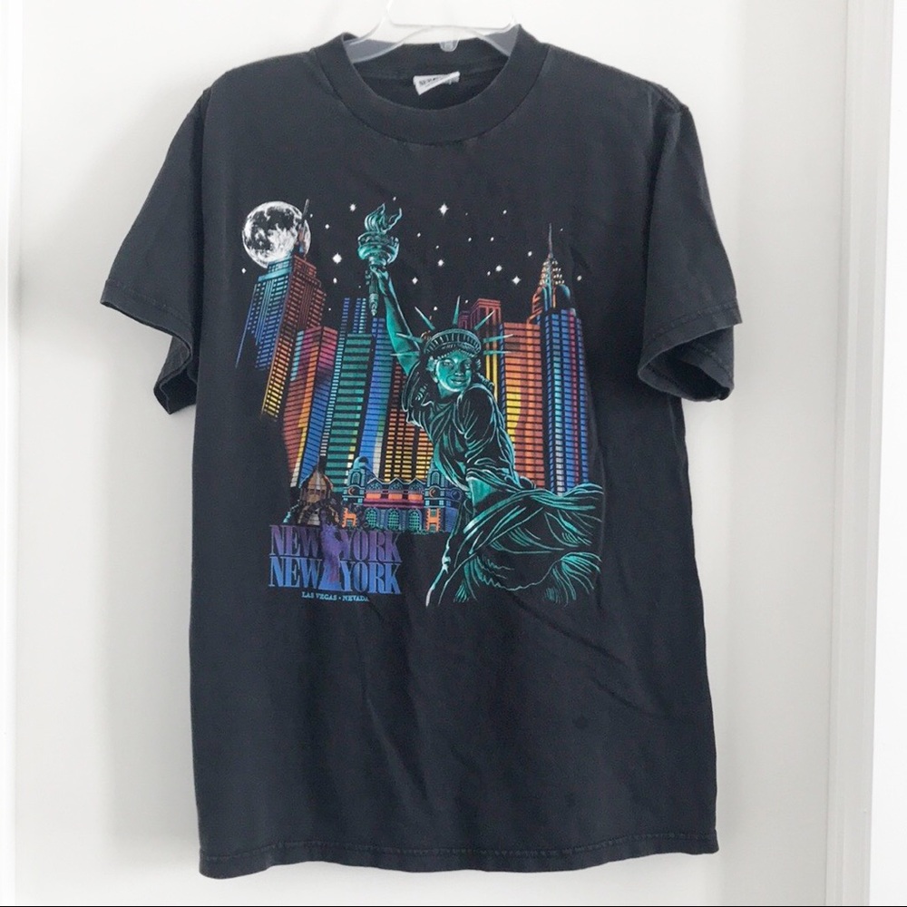 Vintage Las Vegas NY NY Statue of Liberty Colorful T-Shirt Small
